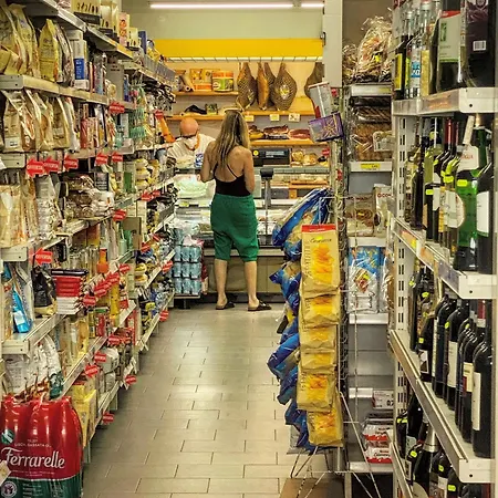 Two Bedroom With Breathtaking Views Large Balcony In A Cool Umbrian Village *