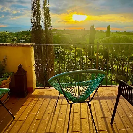 Two Bedroom With Breathtaking Views Large Balcony In A Cool Umbrian Village Lejlighed *