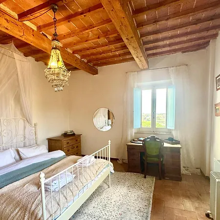 Two Bedroom With Breathtaking Views Large Balcony In A Cool Umbrian Village *